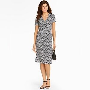 Talbots Black|White Chevron Jersey Knit Dress Sz Large Petite